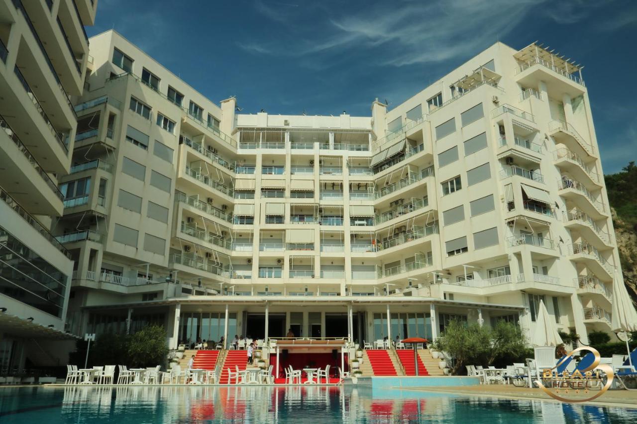 Hotel Bleart Shkallnur Bagian luar foto