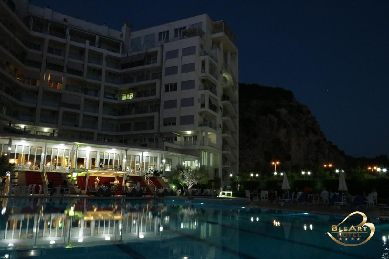 Hotel Bleart Shkallnur Bagian luar foto
