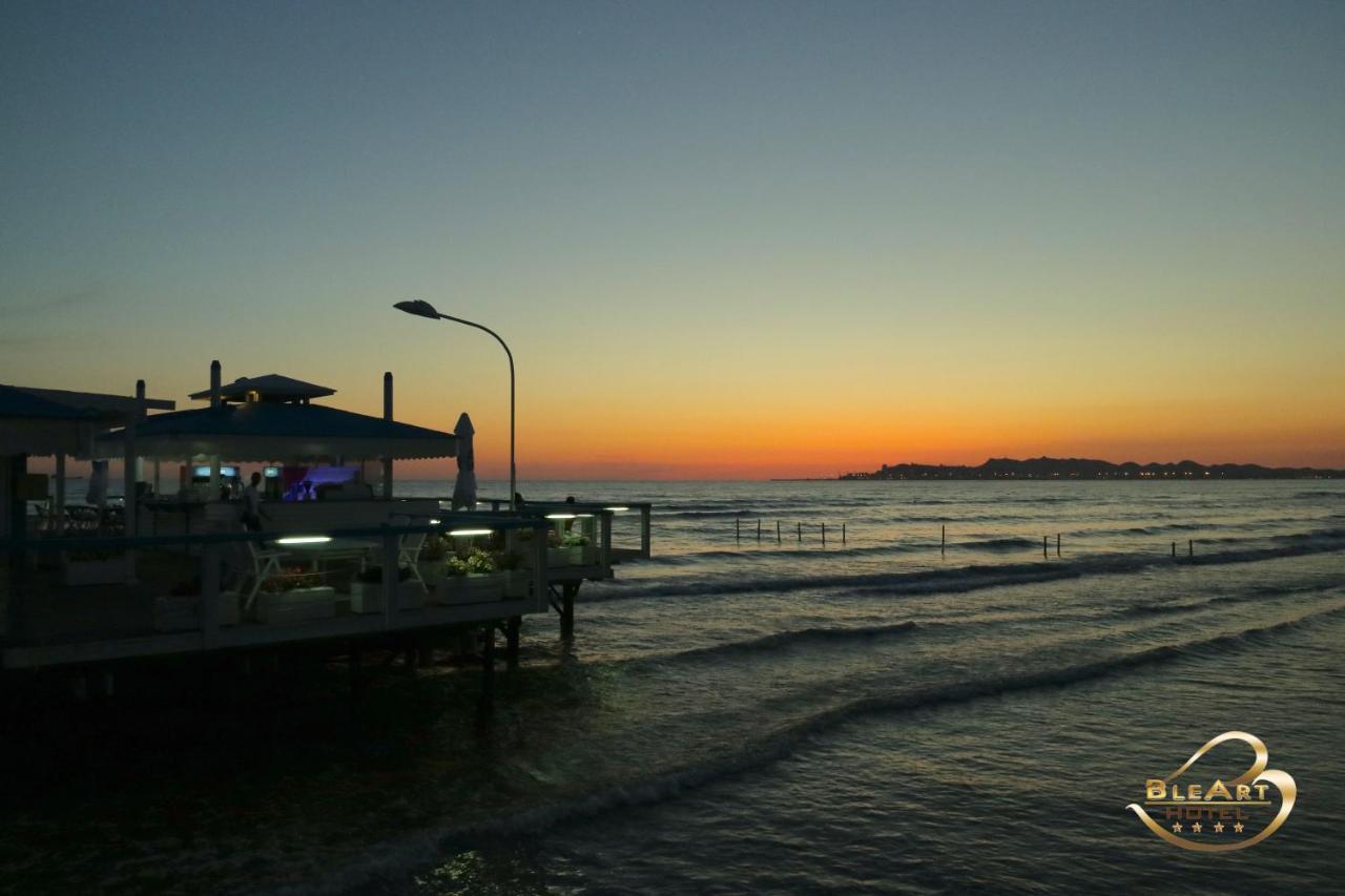 Hotel Bleart Shkallnur Bagian luar foto